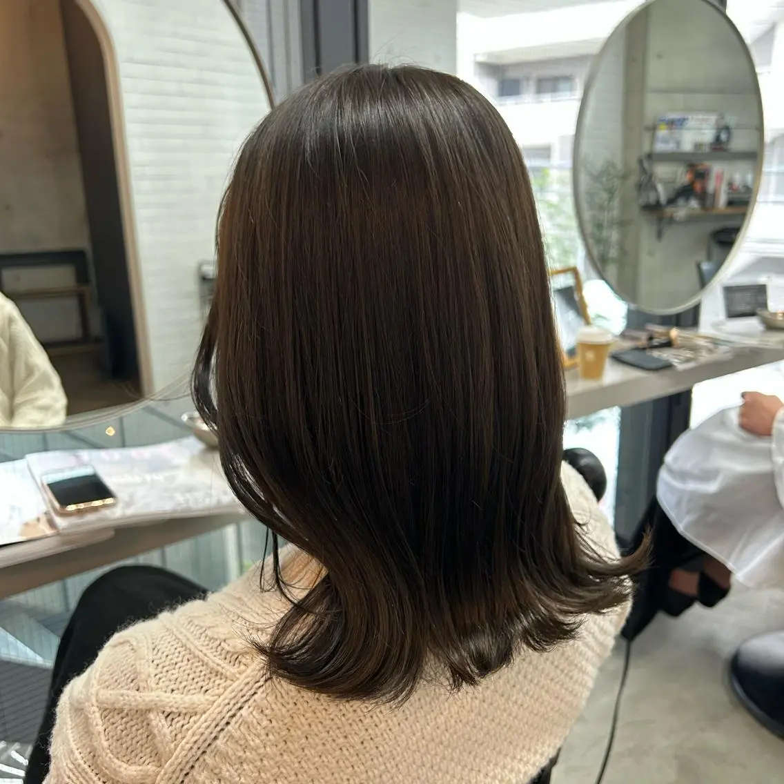 セミロング カラー グレージュ オリーブグレージュ オリーブグレー やすだ しおりのエステ・リラクイメージ