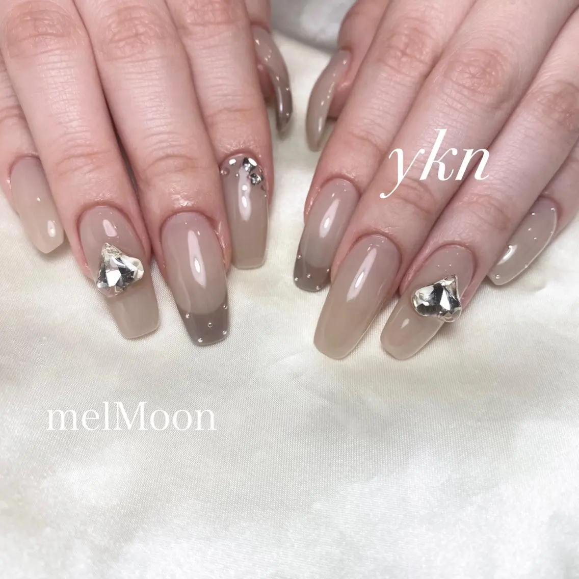 ネイル ハンドネイル melMoon .のネイルデザイン