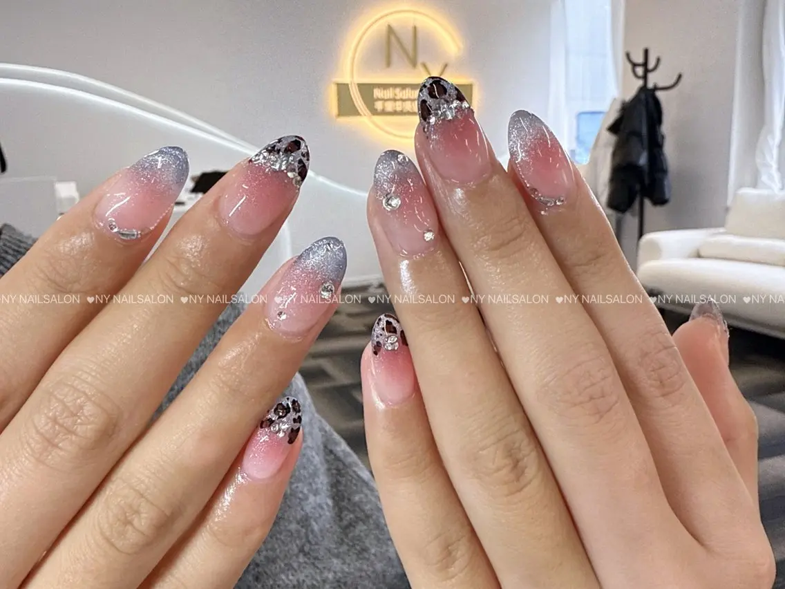 ネイル 長さ出し フットネイル フレンチネイル ジェルネイル ガーリー ハンドネイル NYネイルサロン 千葉中央店のネイルデザイン