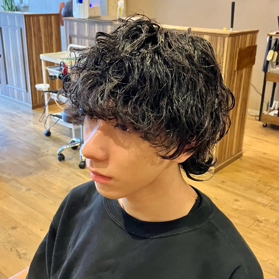 ミディアム パーマ メンズ 波巻きパーマ カット パーマ 森田 研司のヘアスタイル