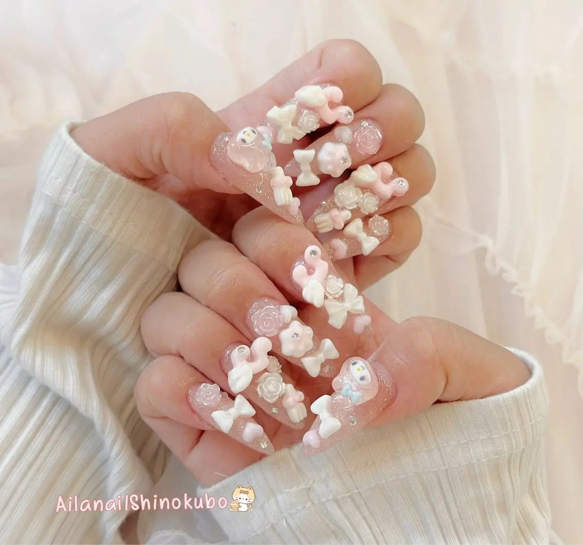 ミディアム Aila Nail Shinokuboのネイルデザイン