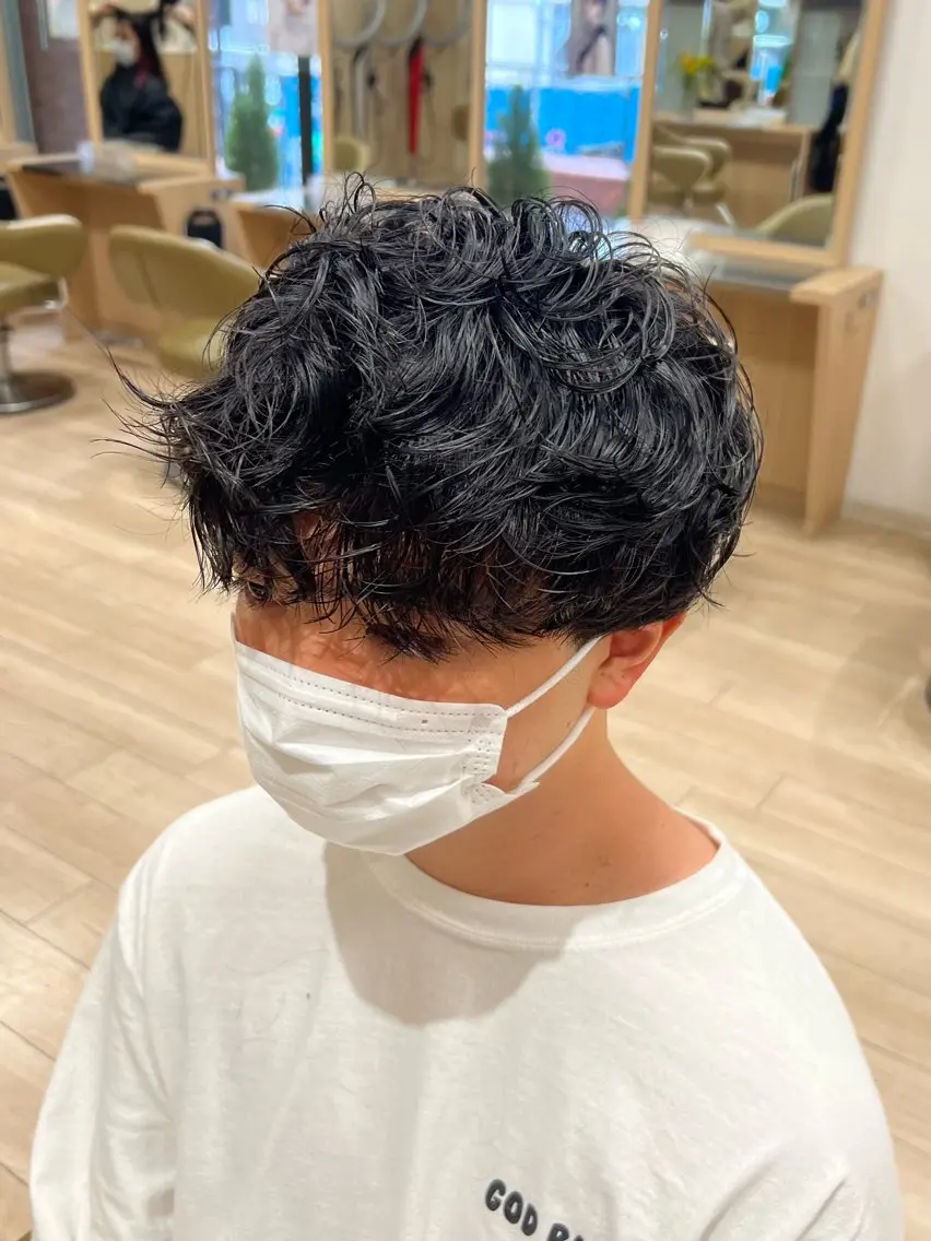 ショート パーマ メンズ 🕊️ウルフカット 🕊️イオ🕊️のヘアスタイル