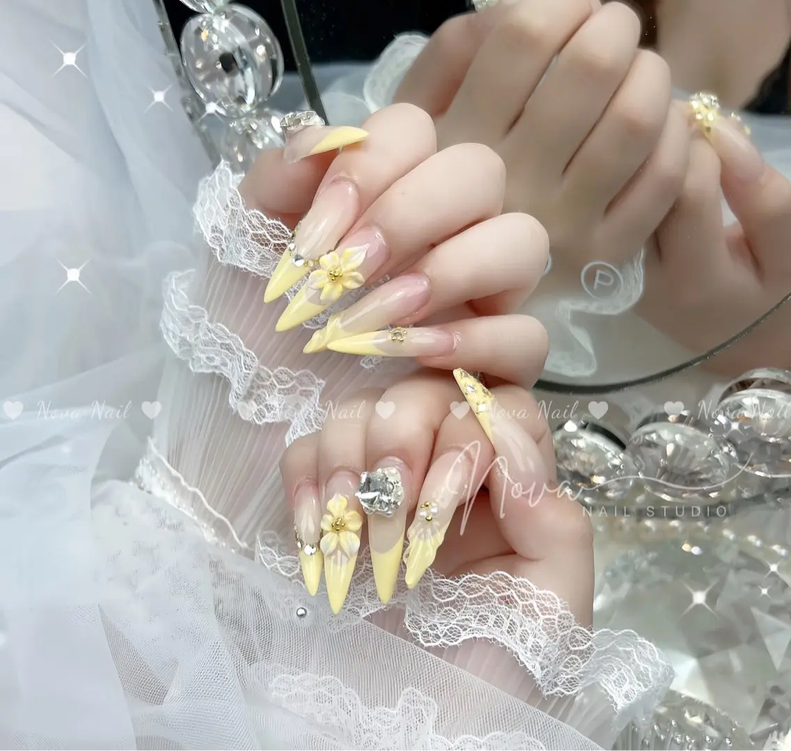 ネイル ハンドネイル ハンドケア Miyu Nail Nambaのネイルデザイン