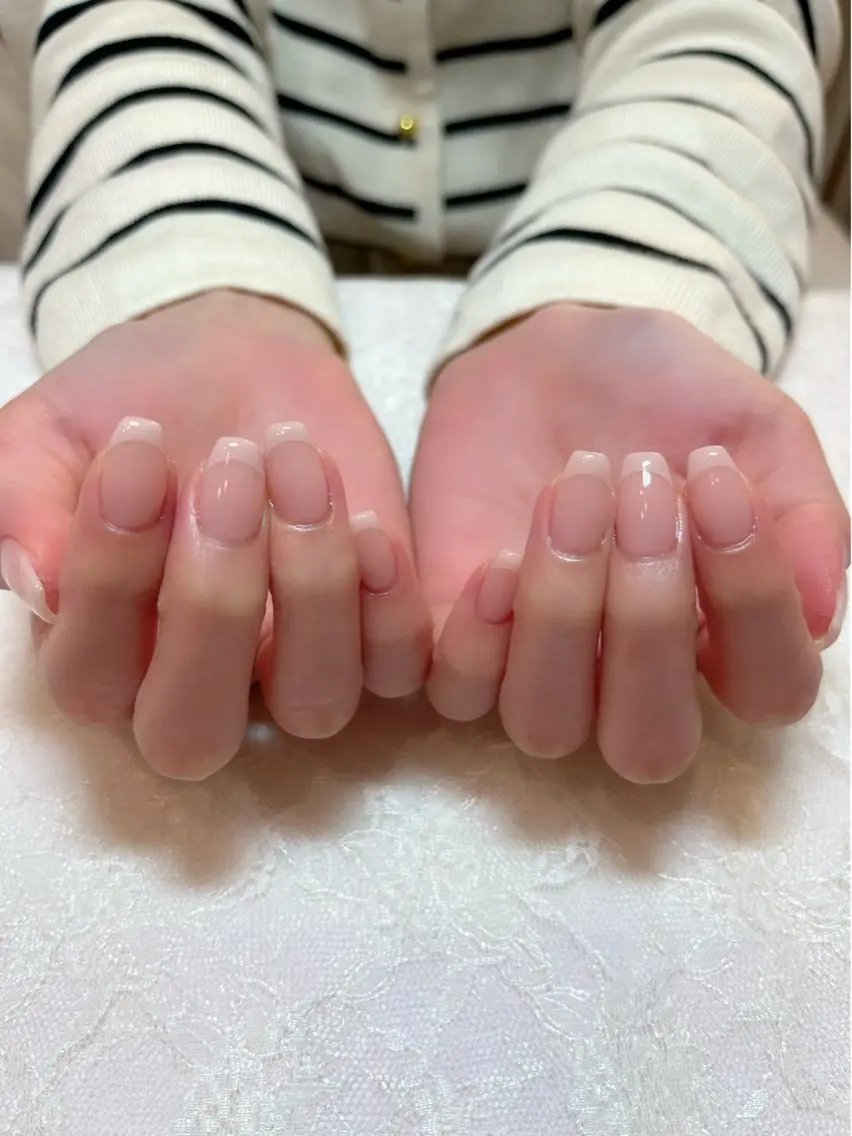ネイル フレンチネイル ホワイト ハンドケア aoi nailのネイルデザイン