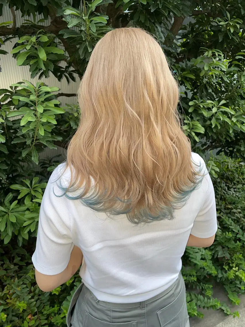 セミロング 手島 カミラのヘアスタイル