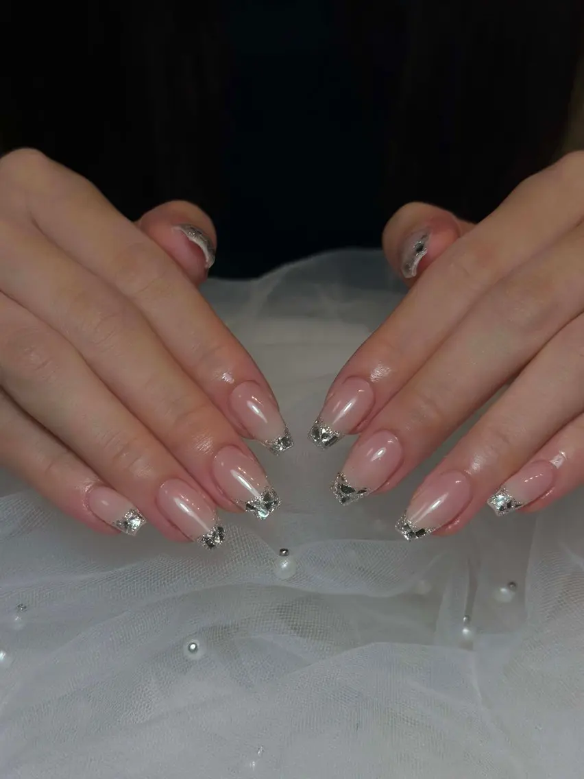 ネイル チークネイル ドット フレンチネイル グラデーション ハート ハンドネイル Julli NailStudioのネイルデザイン