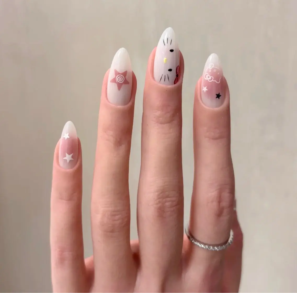 ネイル アートネイル オーロラネイル チークネイル フレンチネイル ガラスフレンチ ハンドネイル 🎀🎀YooLi Nail Salonのネイルデザイン