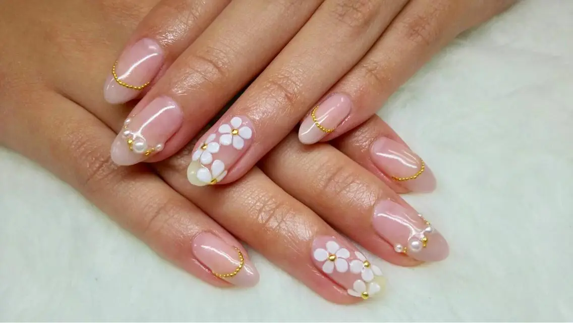 ネイル フレンチネイル シンプルネイル Nail lieNのネイルデザイン