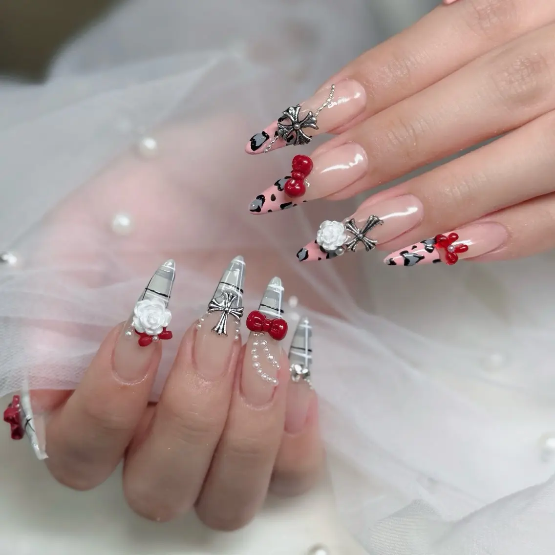 ネイル フットネイル フレンチネイル グラデーション 韓国ネイル ロングネイル ハンドネイル Hani Nail Salonのネイルデザイン