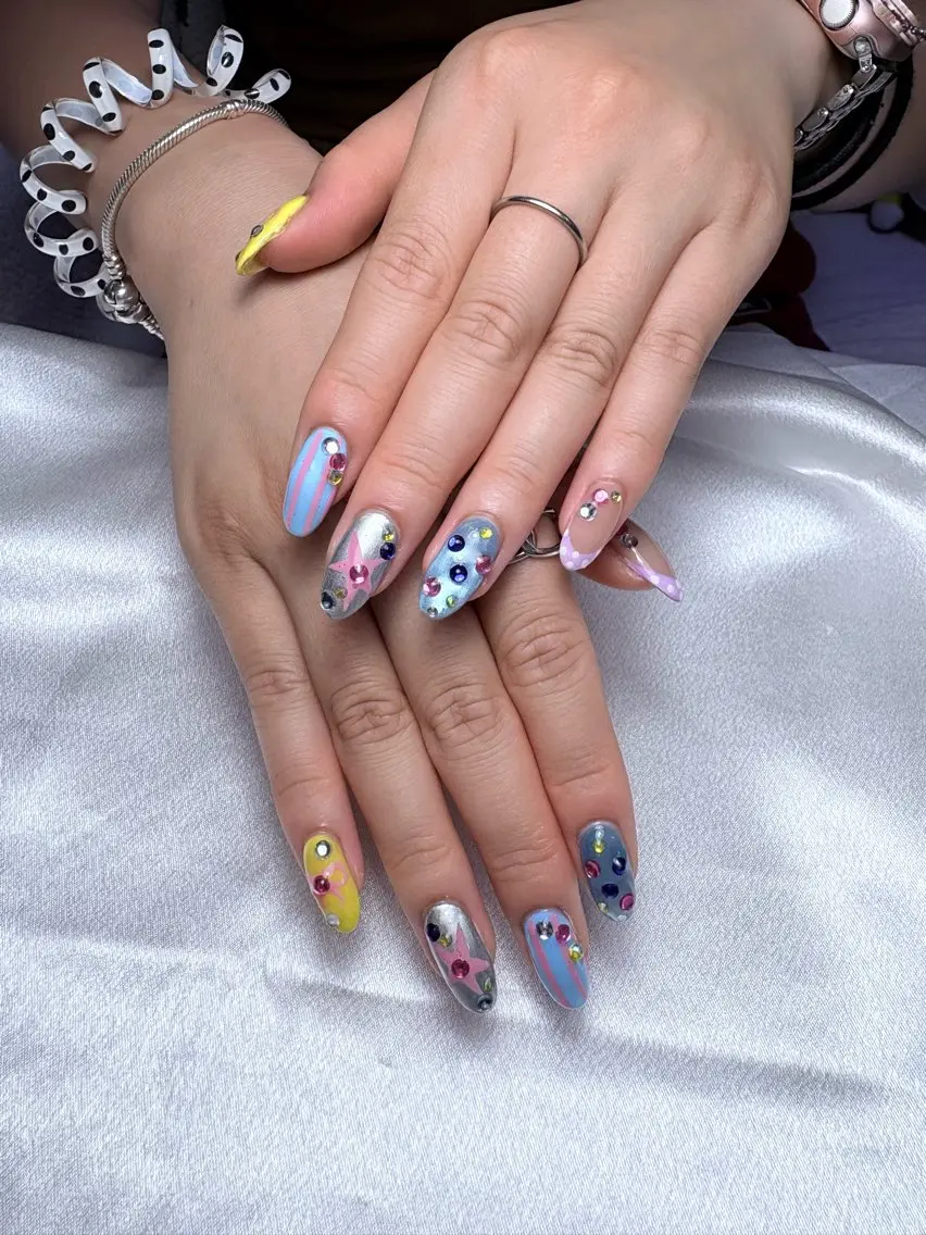 ネイル フットネイル ジェルネイル キラキラネイル ラメ(グリッター) マグネットネイル ハンドネイル ハンドケア ♡Bivi♡自爪に 優しいネイルサロンのネイルデザイン