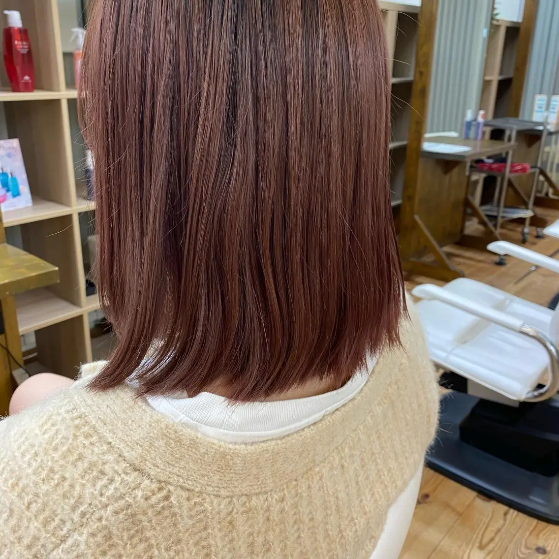 ショート カラー ベージュカラー ピンクカラー ピンクベージュ 佐川 優夏のヘアスタイル
