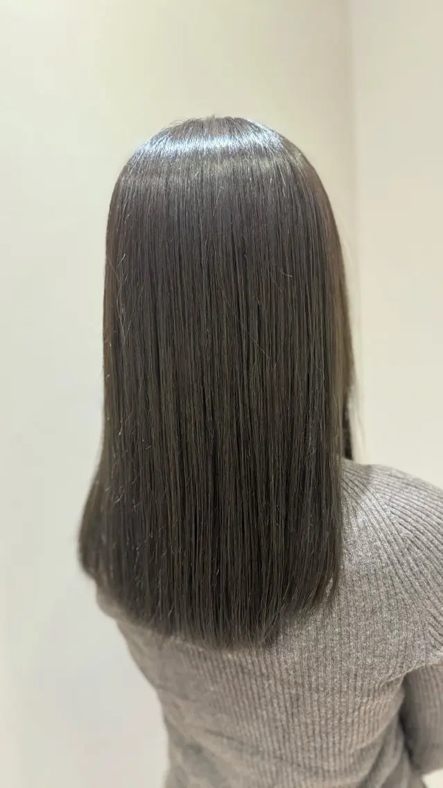 セミロング カラー 髪質改善 トリートメント カット ヘアカラー トリートメント 髙橋 誉英のヘアスタイル