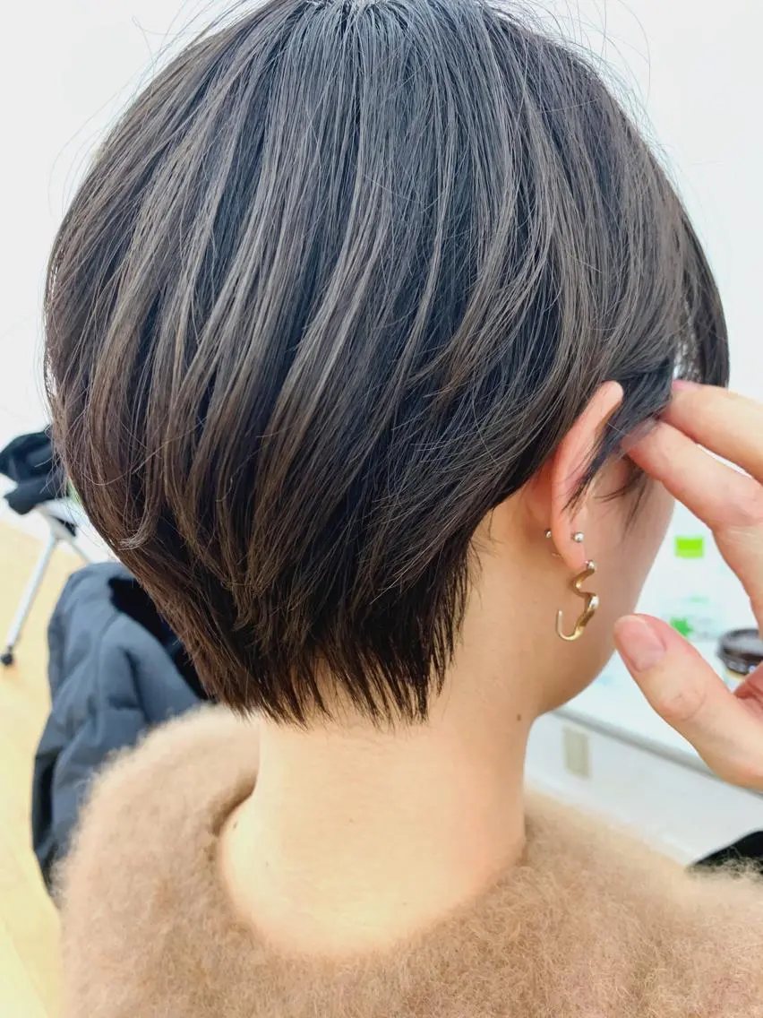 【部分ストレートコース】カット+部分ストレート+ヘアカラートリートメントの写真