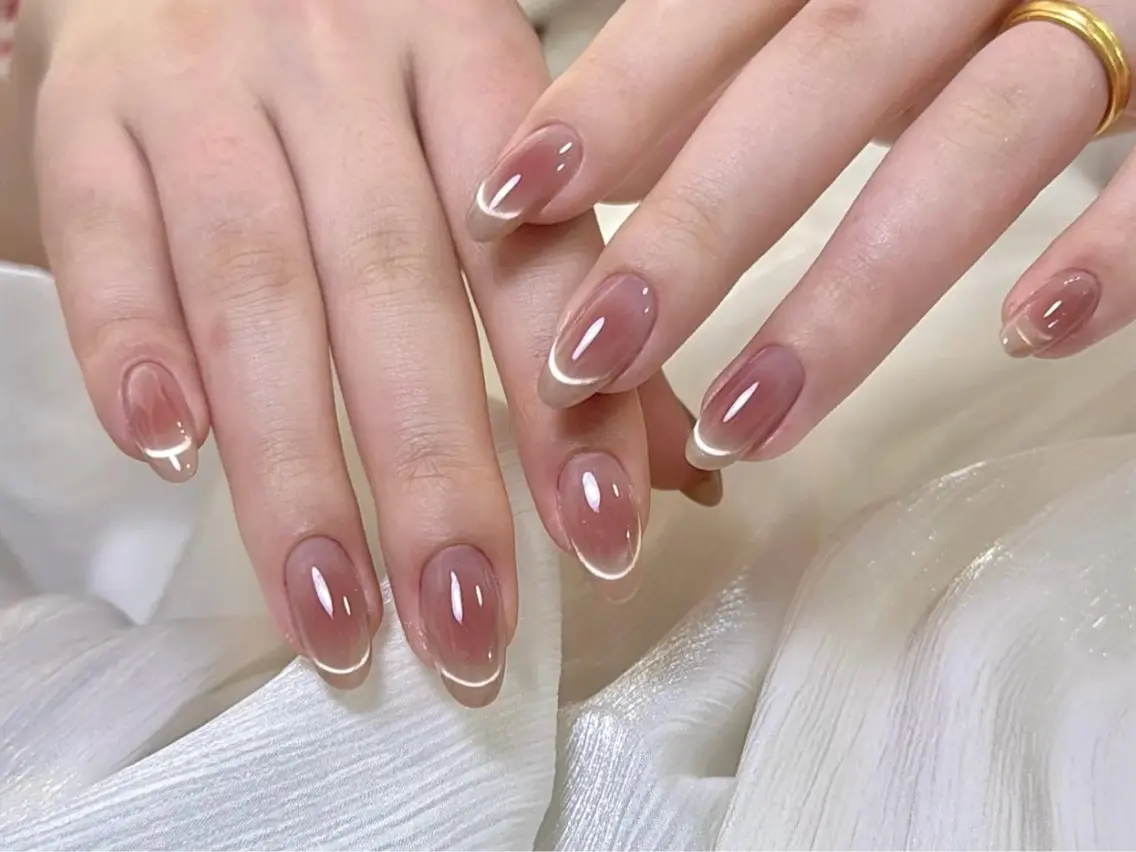 ネイル オーロラネイル 長さ出し フレンチネイル ジェルネイル ガラスフレンチ ハンドネイル Rela・S NAILのネイルデザイン