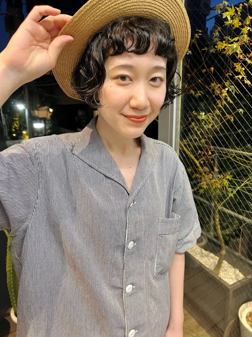 ショート パーマ くせ毛 オン眉 カット パーマ トリートメント sakoda shunkiのヘアスタイル