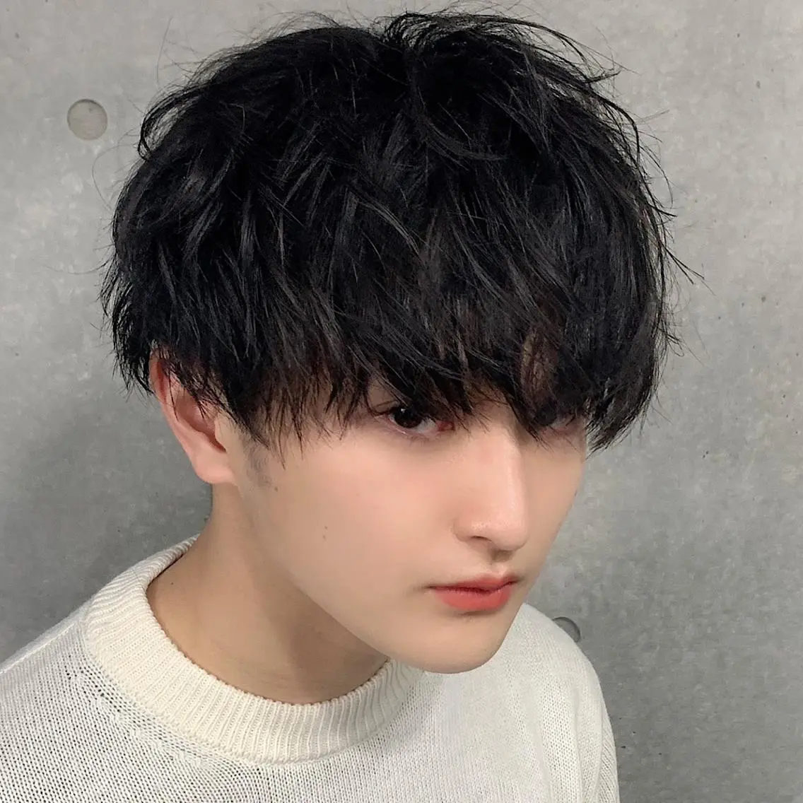 パーマ メンズ メンズ韓国風 マッシュ 刈り上げ カット パーマ メンズパーマの達人 KAITOのヘアスタイル