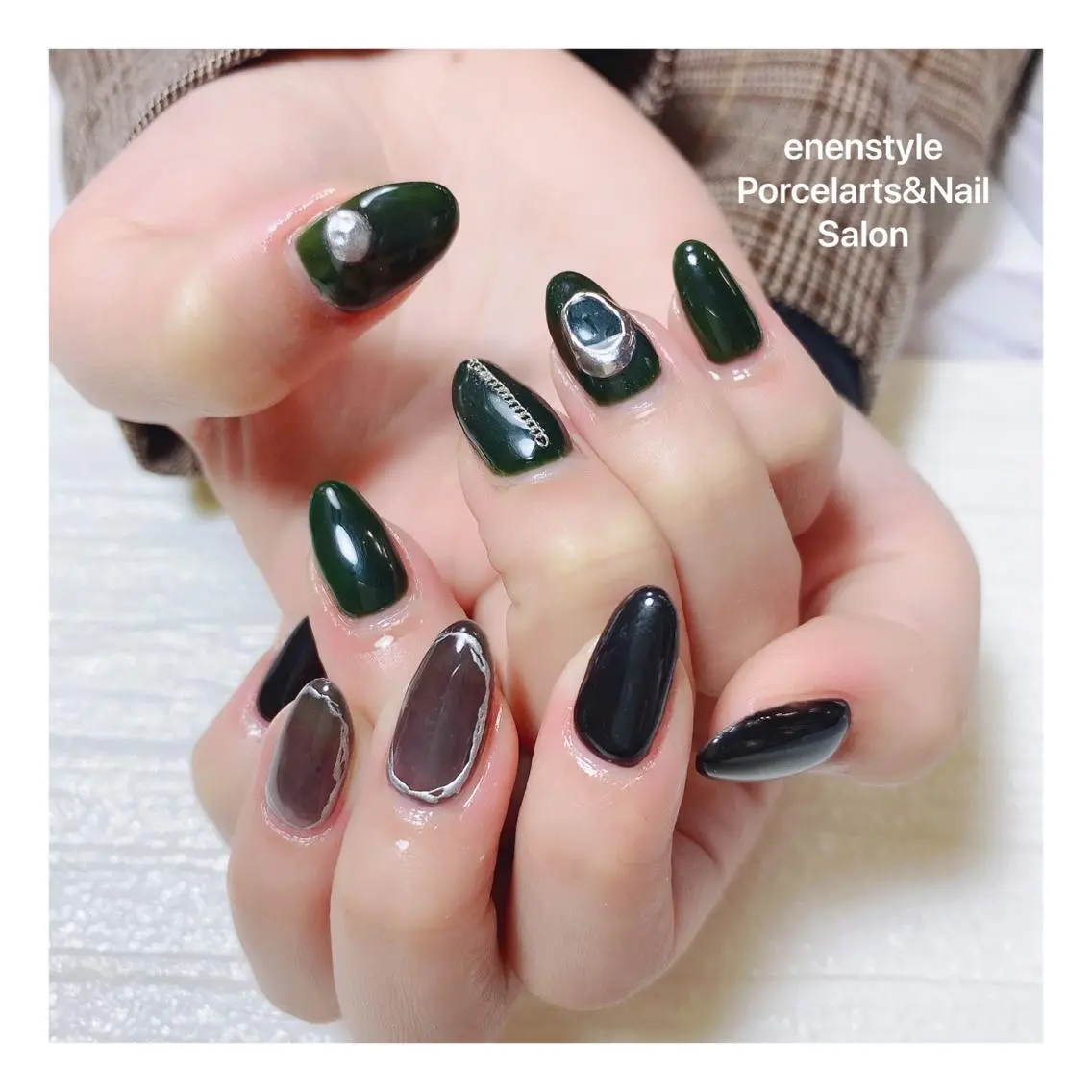 ミディアム ネイル ハンドネイル 🐾enen style 🐾のネイルデザイン