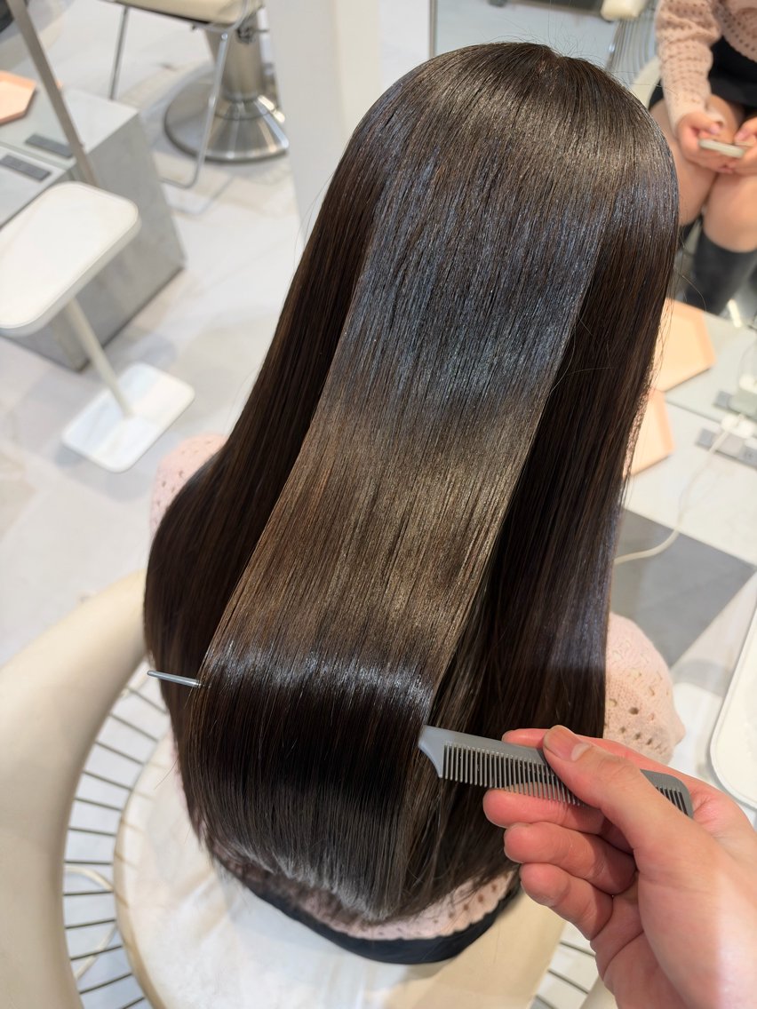 ロング カラー ブリーチ 透明感カラー グレージュ ブリーチなしカラー 学生 カット ヘアカラー トリートメント 💎透明感カラー特化 💎TAISEIのヘアスタイル