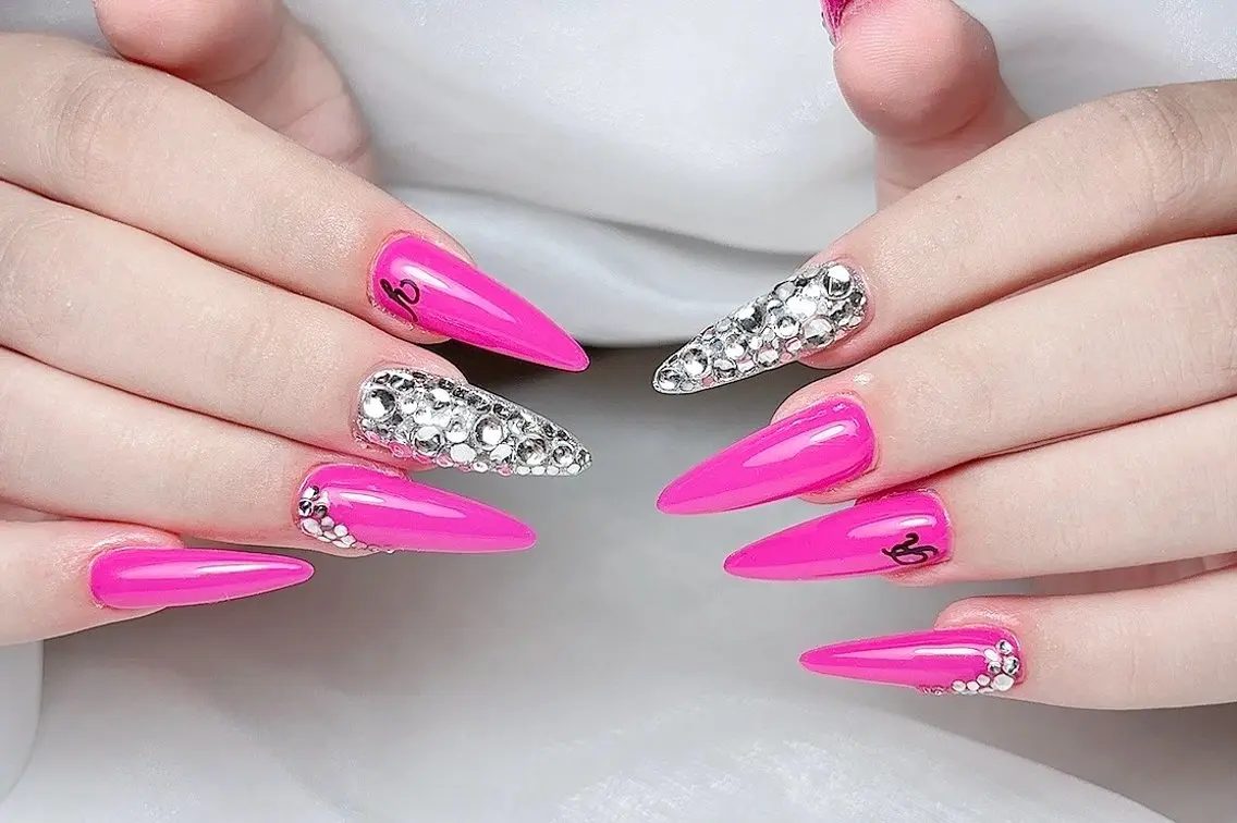 ネイル 🎀M nails✨ ビューティーのネイルデザイン