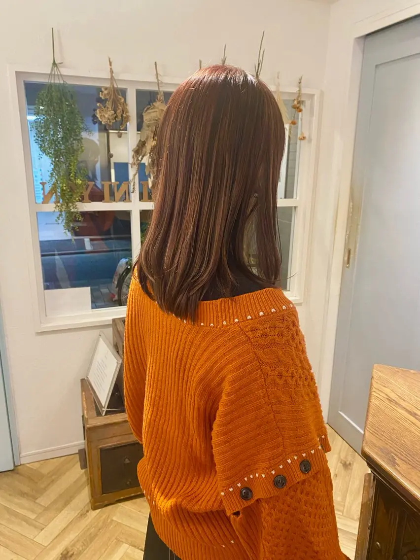 カラー ブラウンカラー ハイライトカラー レッドカラー コテ巻き風パーマ🫶 竹内七渚のヘアスタイル