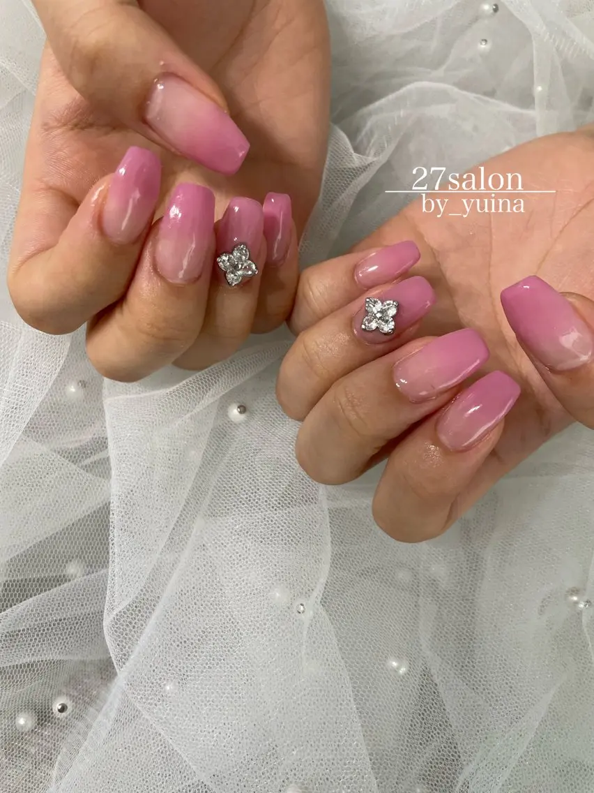 ネイル グラデーション ピンク ハンドネイル 27salon yuinaのネイルデザイン