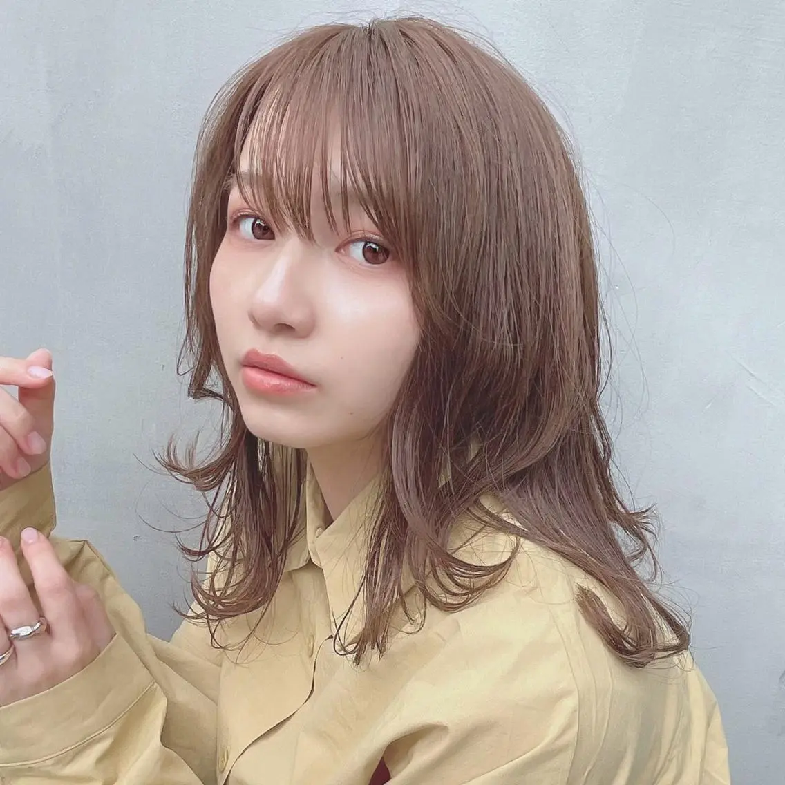 セミロング カラー パーマ ヘアアレンジ 【公式】amble luxe池袋東口🩷のヘアスタイル