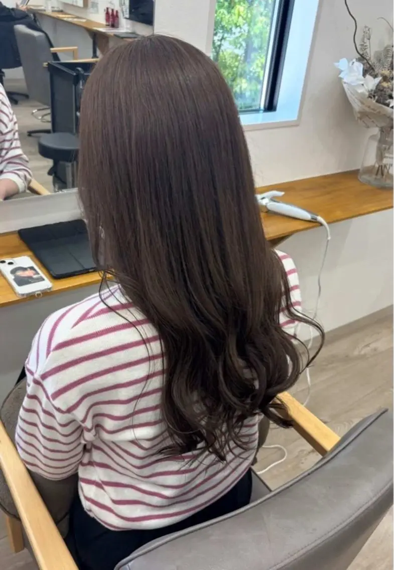 カラー ルプラボウ 石田渚夏のヘアスタイル