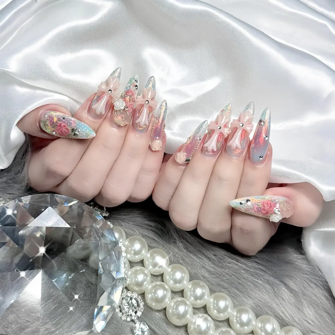 ネイル アートネイル ジェルネイル 韓国ネイル ニュアンスネイル ハンドネイル Luna Nail.Novaのネイルデザイン