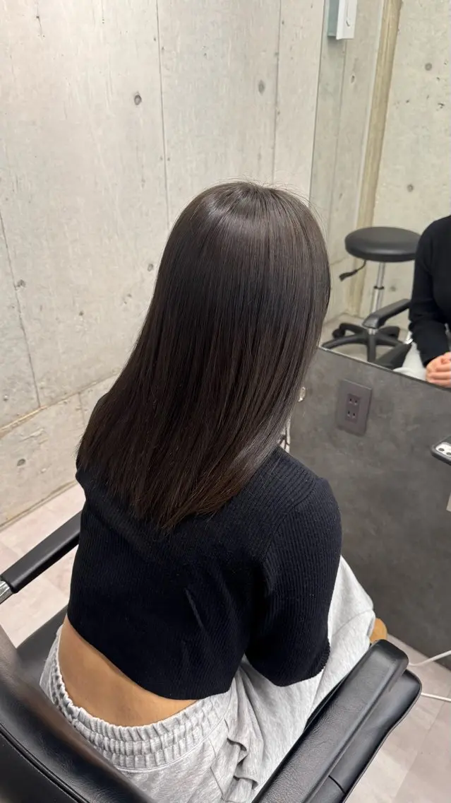 ミディアム 顔まわりレイヤー 顔周りカット レイヤーカット shio ハイトーン 💗【福岡天神】のヘアスタイル