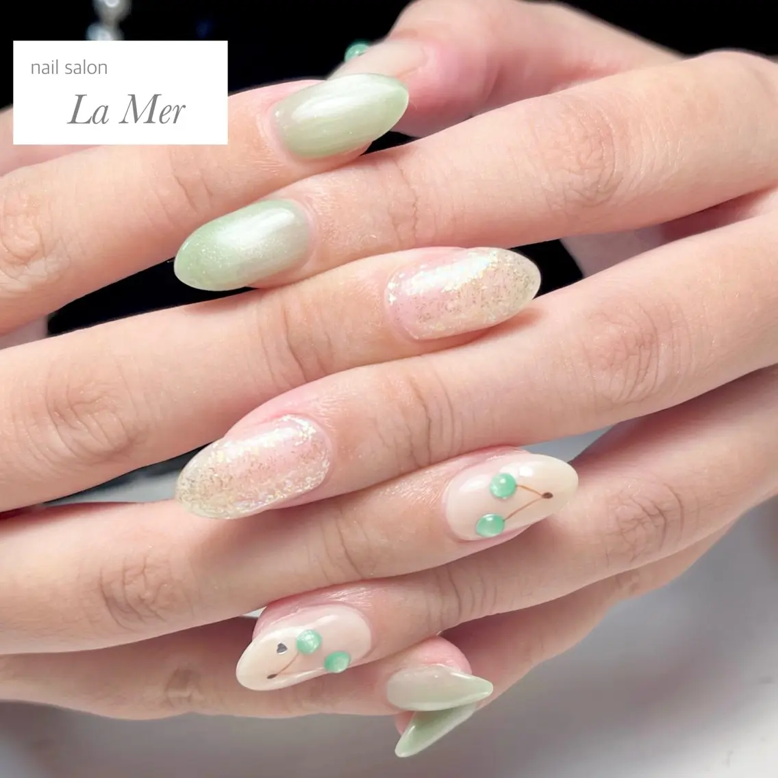 ネイル ガーリー グリーン ハート ビー玉ネイル オフィスネイル ハンドネイル nailsalon La Merのネイルデザイン