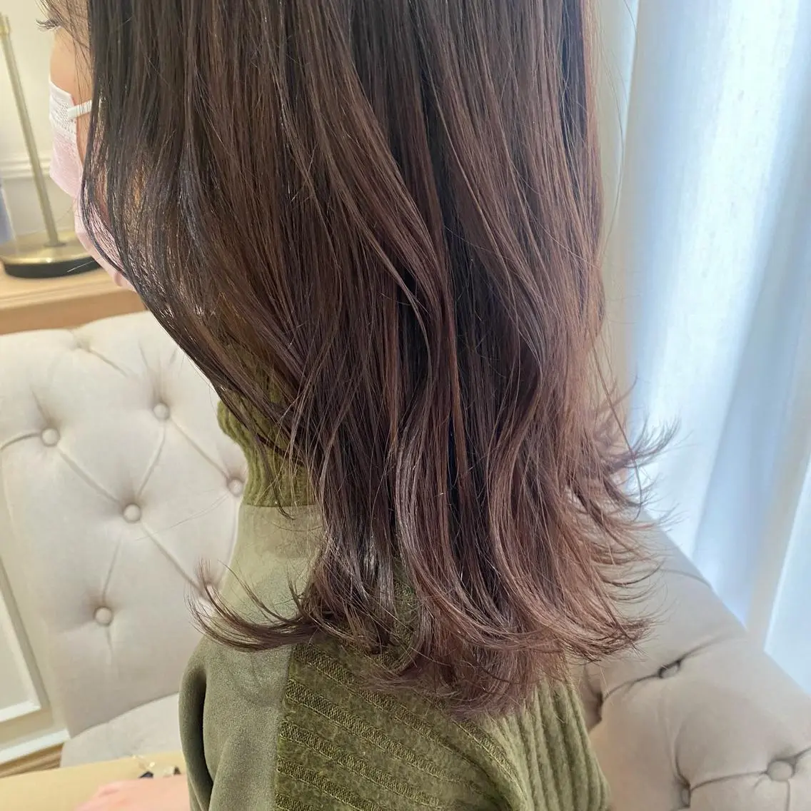 ミディアム ラベンダーブラウン カット ヘアカラー 原 朱莉のヘアスタイル