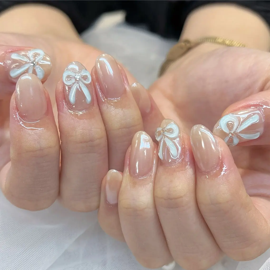 ネイル リボン 内田 里穂のネイルデザイン