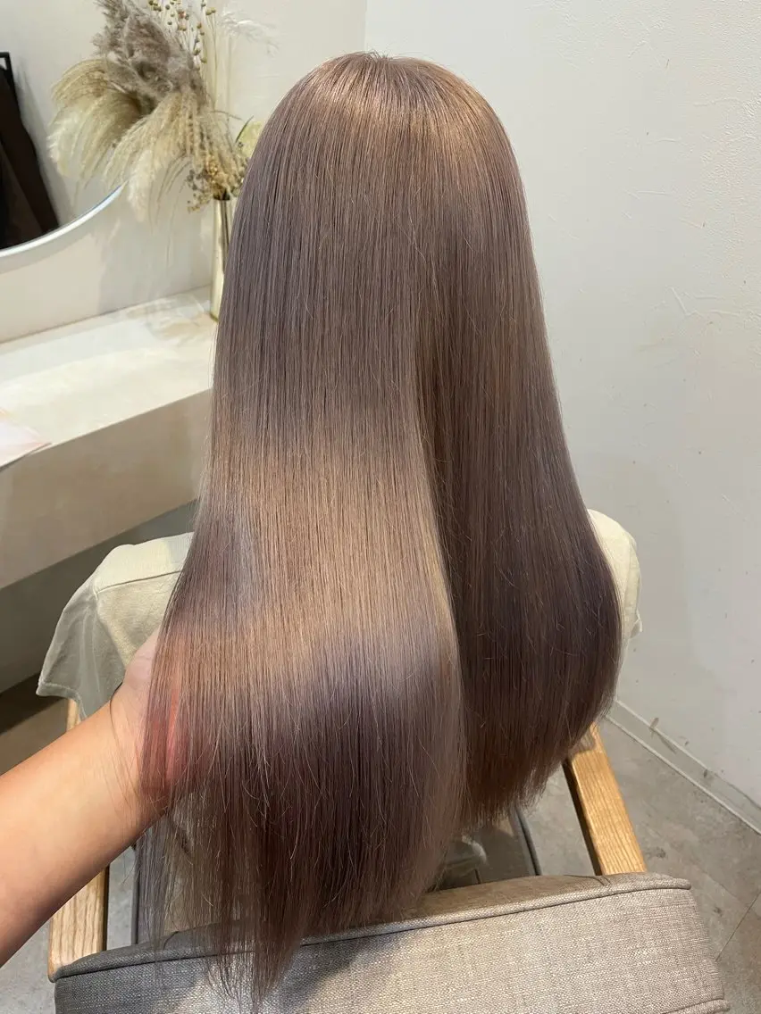 ロング カラー ベージュカラー ブリーチ ブラウンカラー ダブルカラー ラベンダーカラー ヘアカラー 村崎乙華/透明感/ 韓国風/レイヤーのヘアスタイル