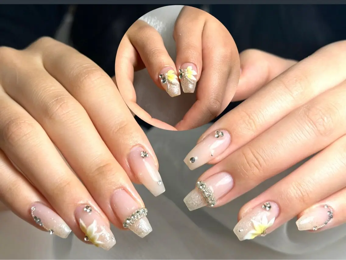 ミディアム Pono  Nailsのネイルデザイン
