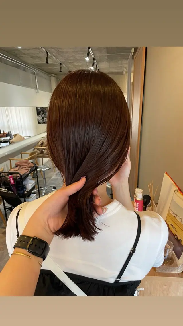 ミディアム カラー 土川 陽菜のヘアスタイル