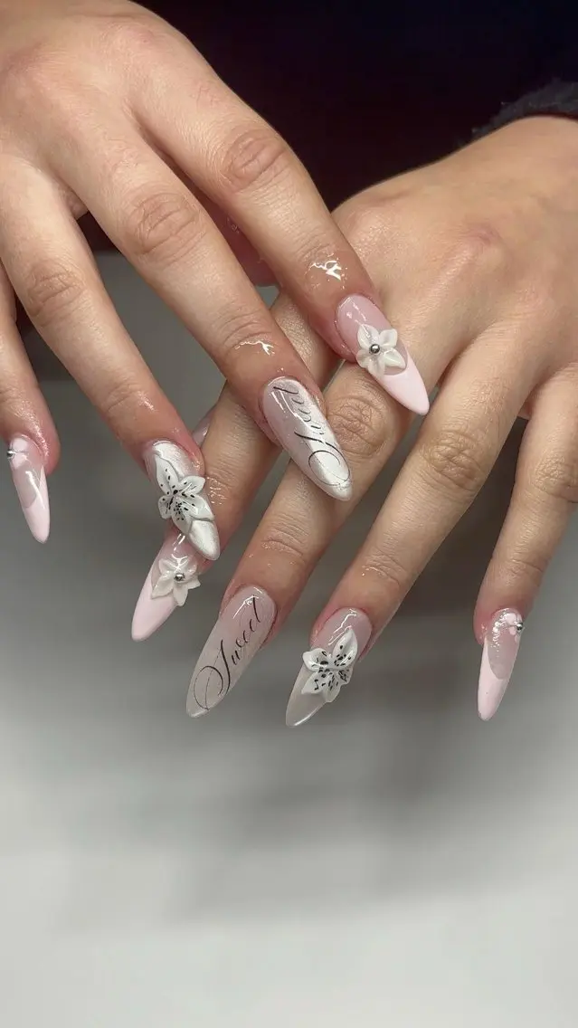 ネイル 長さ出し キラキラネイル 韓国ネイル ロングネイル ワンホンネイル ハンドネイル Josie nail salonのネイルデザイン