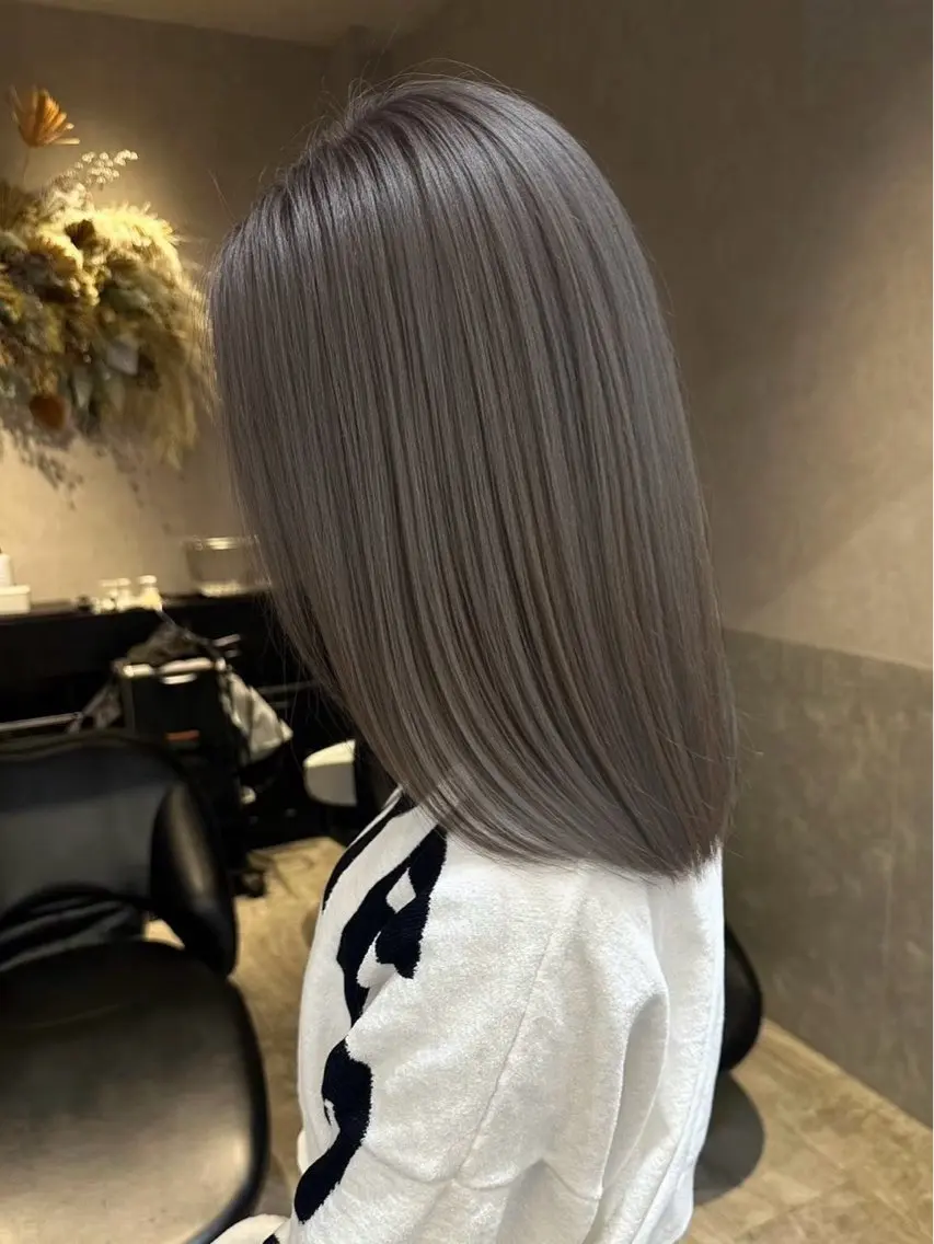 セミロング カラー ベージュカラー ブリーチ 透明感カラー グレージュ オレンジ ヘアカラー トリートメント tomoya 透明感のグレージュのヘアスタイル
