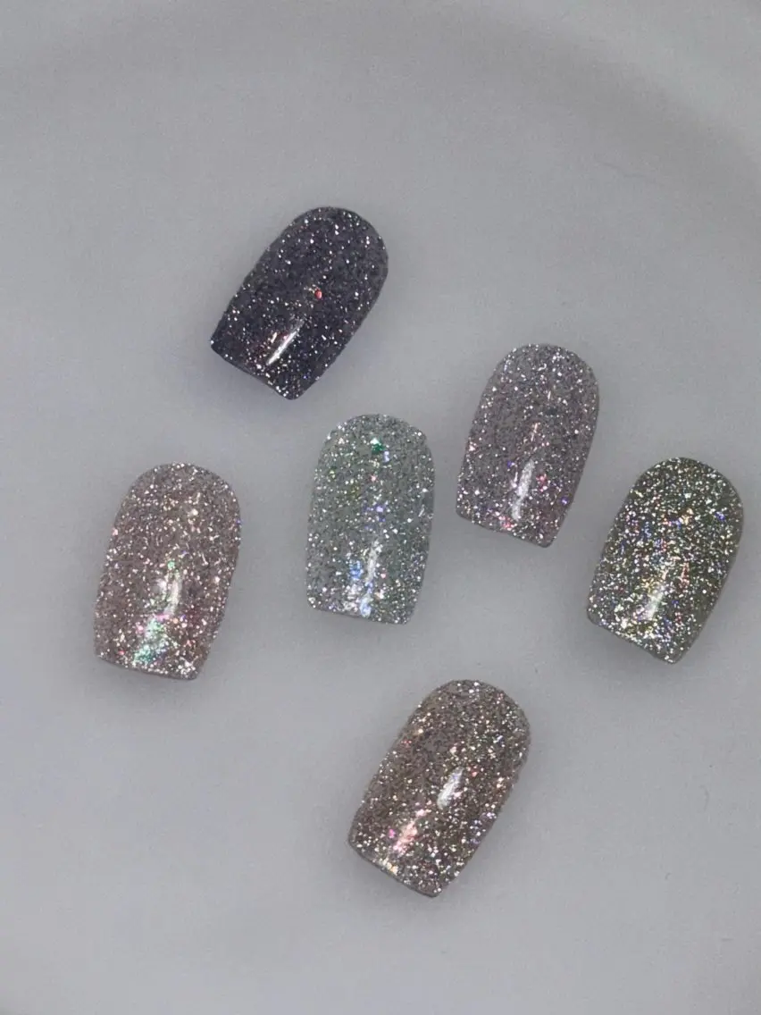 ネイル フラッシュネイル ジェルネイル ホログラムネイル キラキラネイル byeol nailのネイルデザイン
