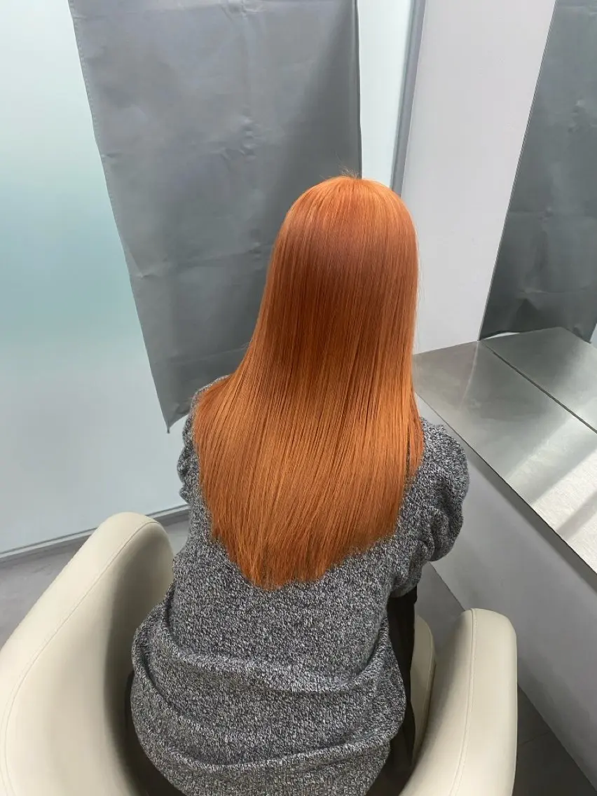 セミロング カラー ブリーチ オレンジ 韓国風ヘア 江坂トレンド韓国風 髪質改善shinoのヘアスタイル