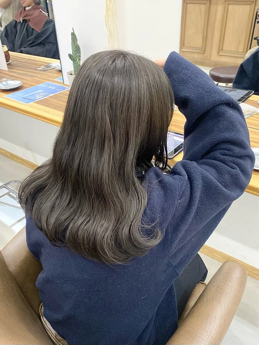 ミディアム カラー ヘアアレンジ カット ヘアカラー トリートメント ハル🌸柔色/ ブリーチなし/艶髪のヘアスタイル