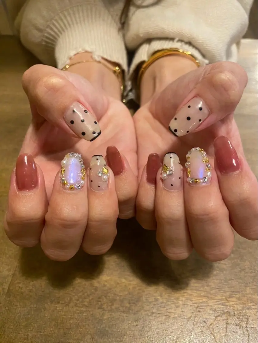 ネイル ハンドネイル フットネイル Repos Nailのネイルデザイン