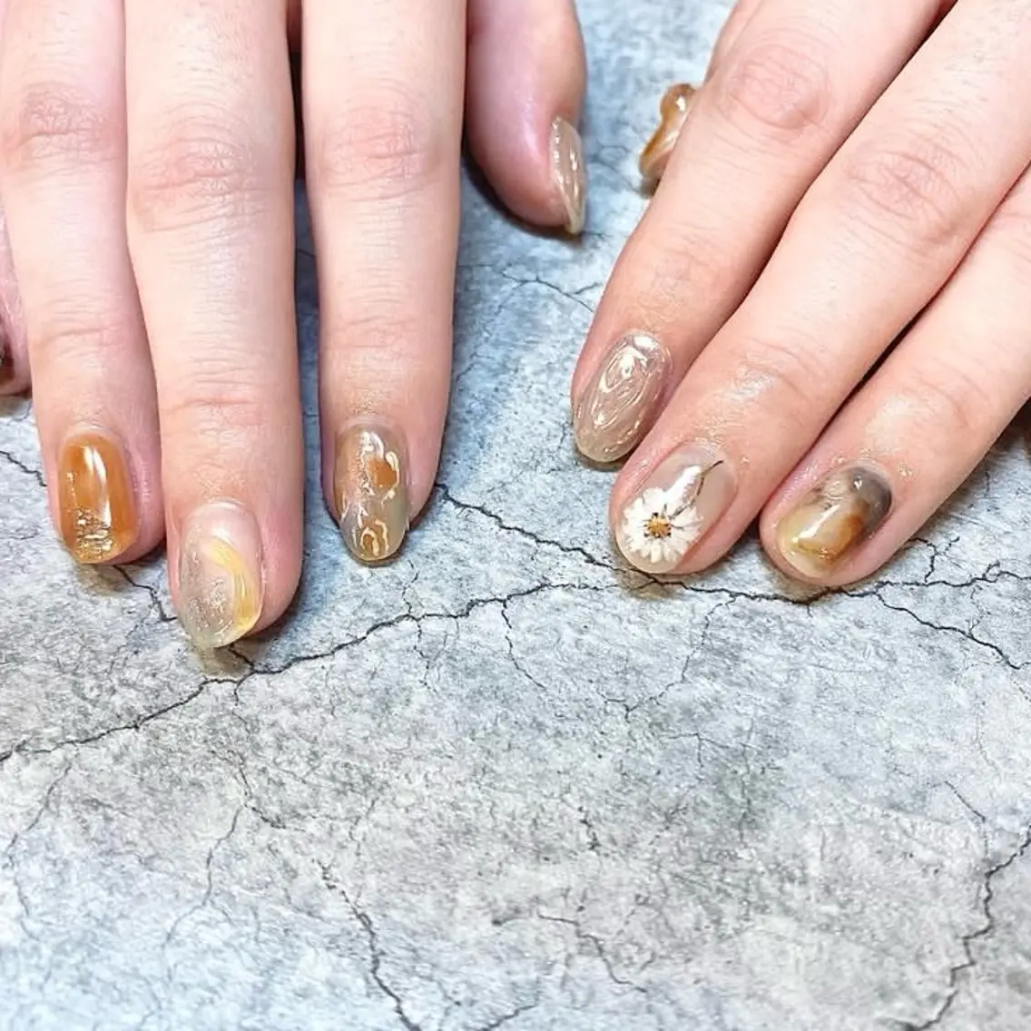 ネイル フラワーネイル 持ち込み ニュアンスネイル 中家 亜紗子のネイルデザイン