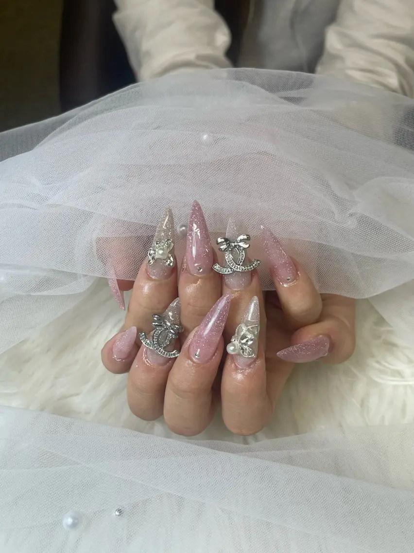 ネイル ハンドネイル NiJi Nailsのネイルデザイン
