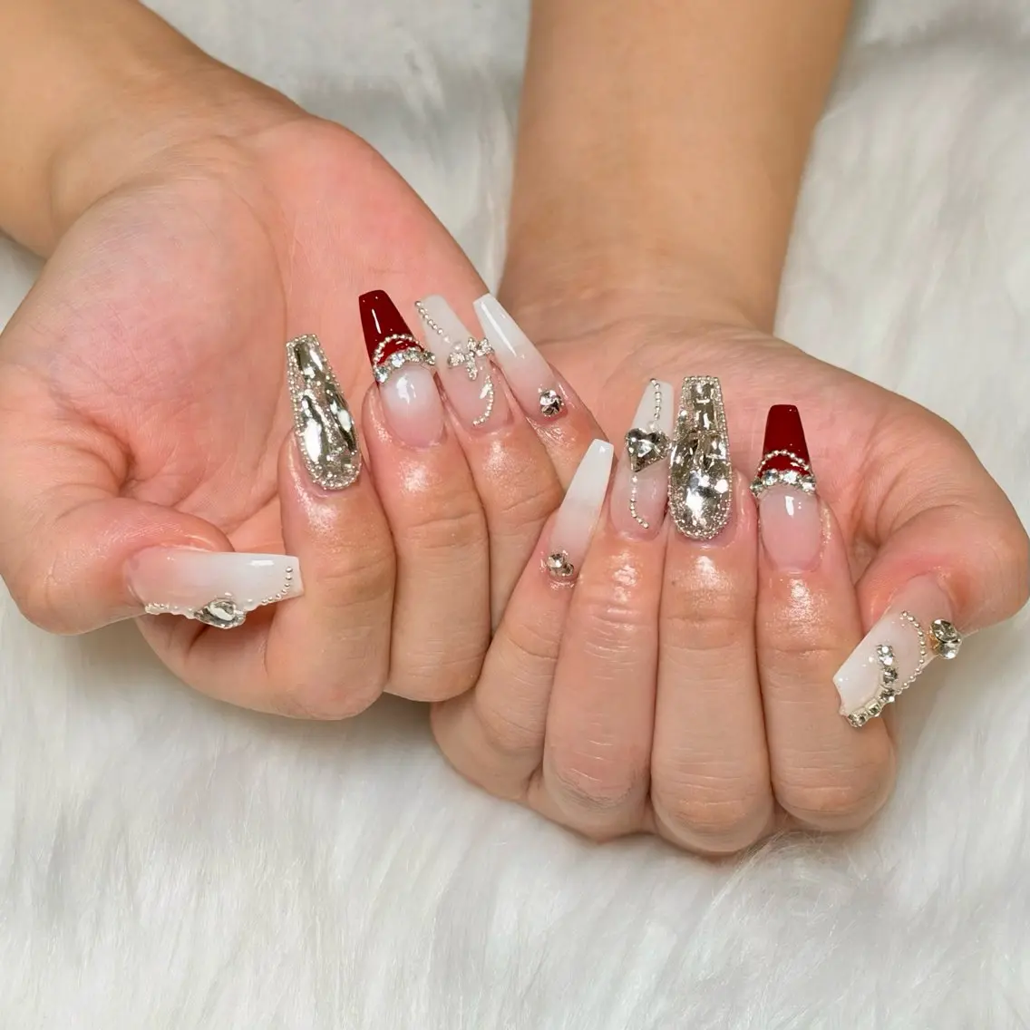 ネイル チークネイル ドット フットネイル フレンチネイル グラデーション ハンドネイル ハンドケア Aria Nail Beautyのネイルデザイン