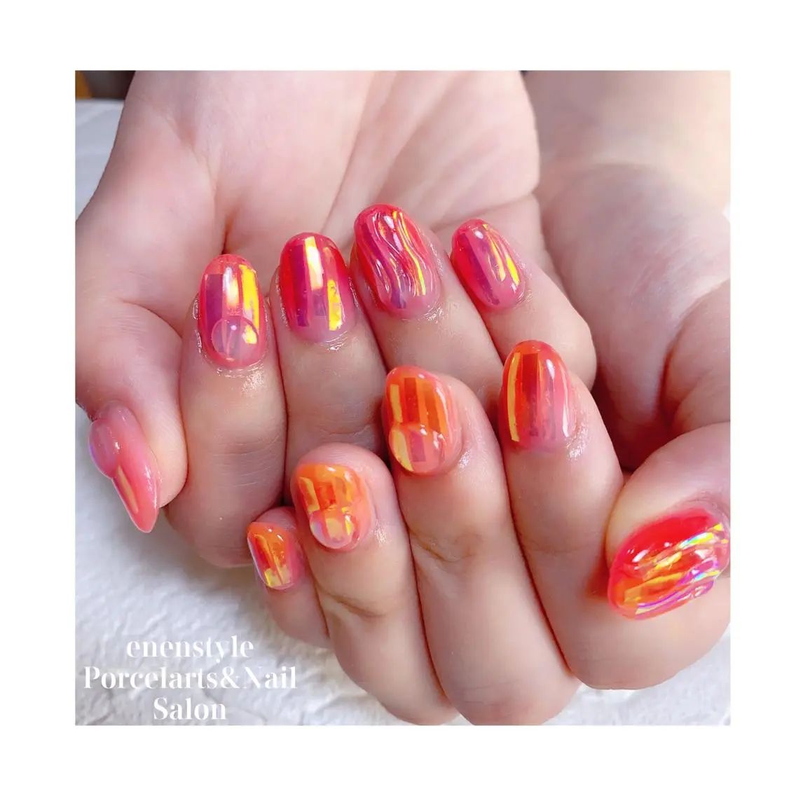 ミディアム ネイル ジェルネイル ニュアンスネイル オフィスネイル ワンカラーネイル パラジェル ハンドネイル 🐾enen style 🐾のネイルデザイン