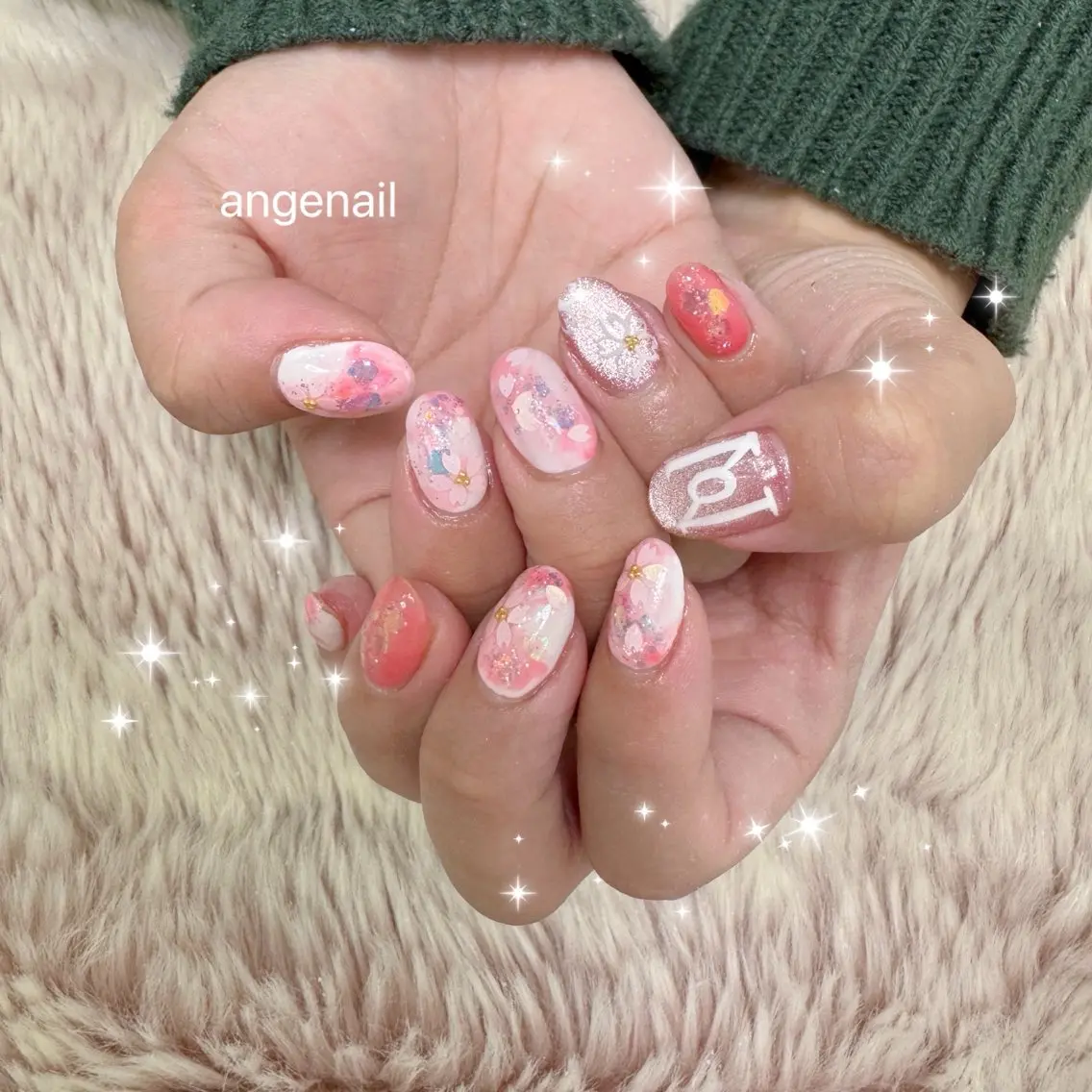 ネイル ハンドネイル オーナーネイリスト MAKIのネイルデザイン