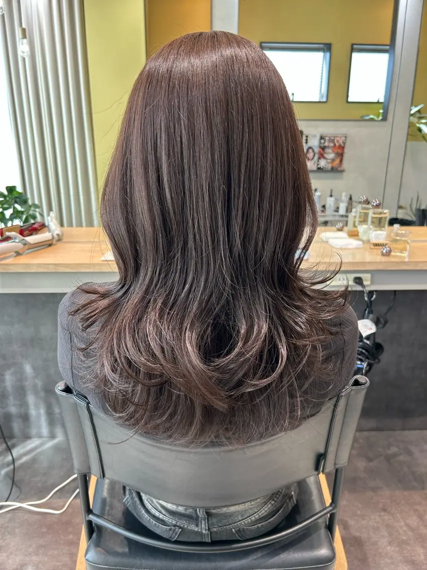 ロング カラー ブラウンカラー チョコレートブラウン カット ヘアカラー トリートメント hubhair レイヤー/透明感のヘアスタイル