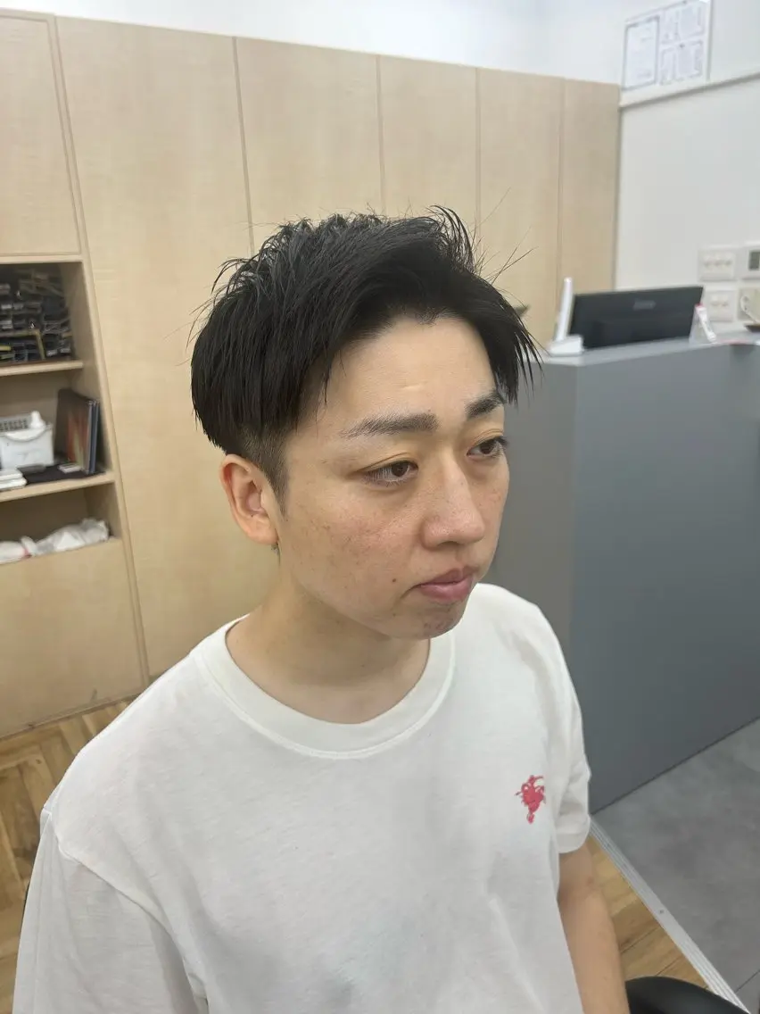 ミディアム メンズ トミオカ ⸌⍤⃝⸍のヘアスタイル