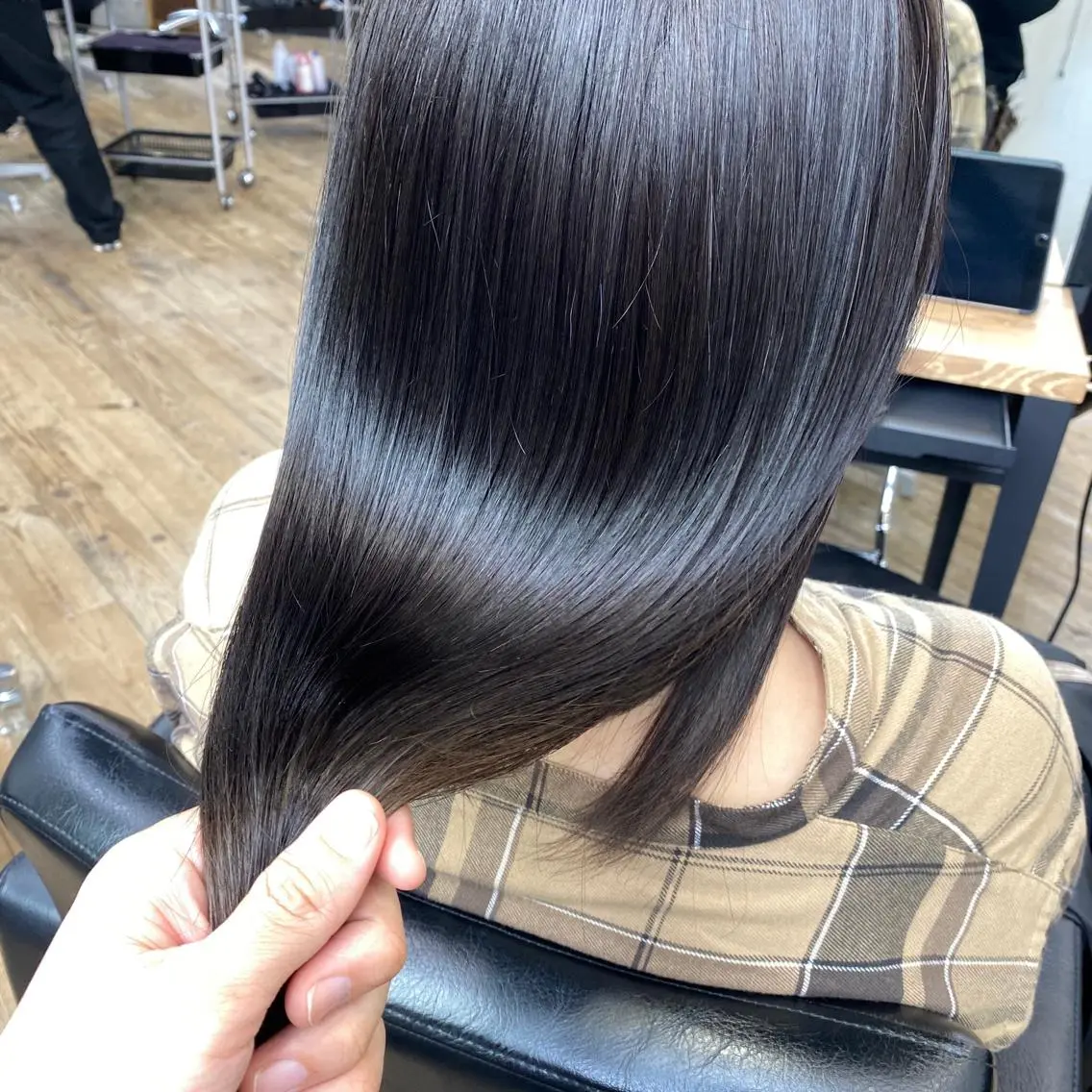 ロング トリートメント ブリーチダブルカラー 【koide】のヘアスタイル