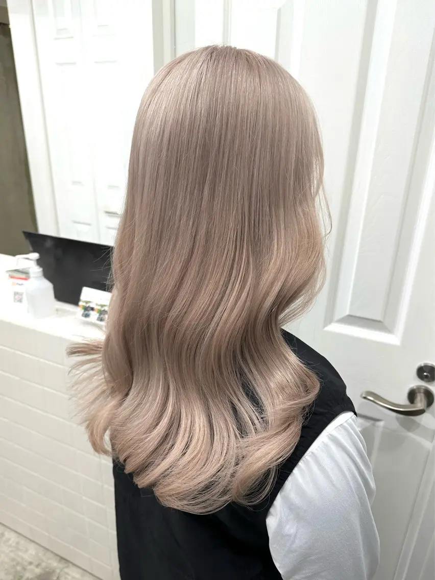セミロング カット ヘアカラー トリートメント ササキカズマ〻透明感 〻色落ち〻赤み消しのヘアスタイル
